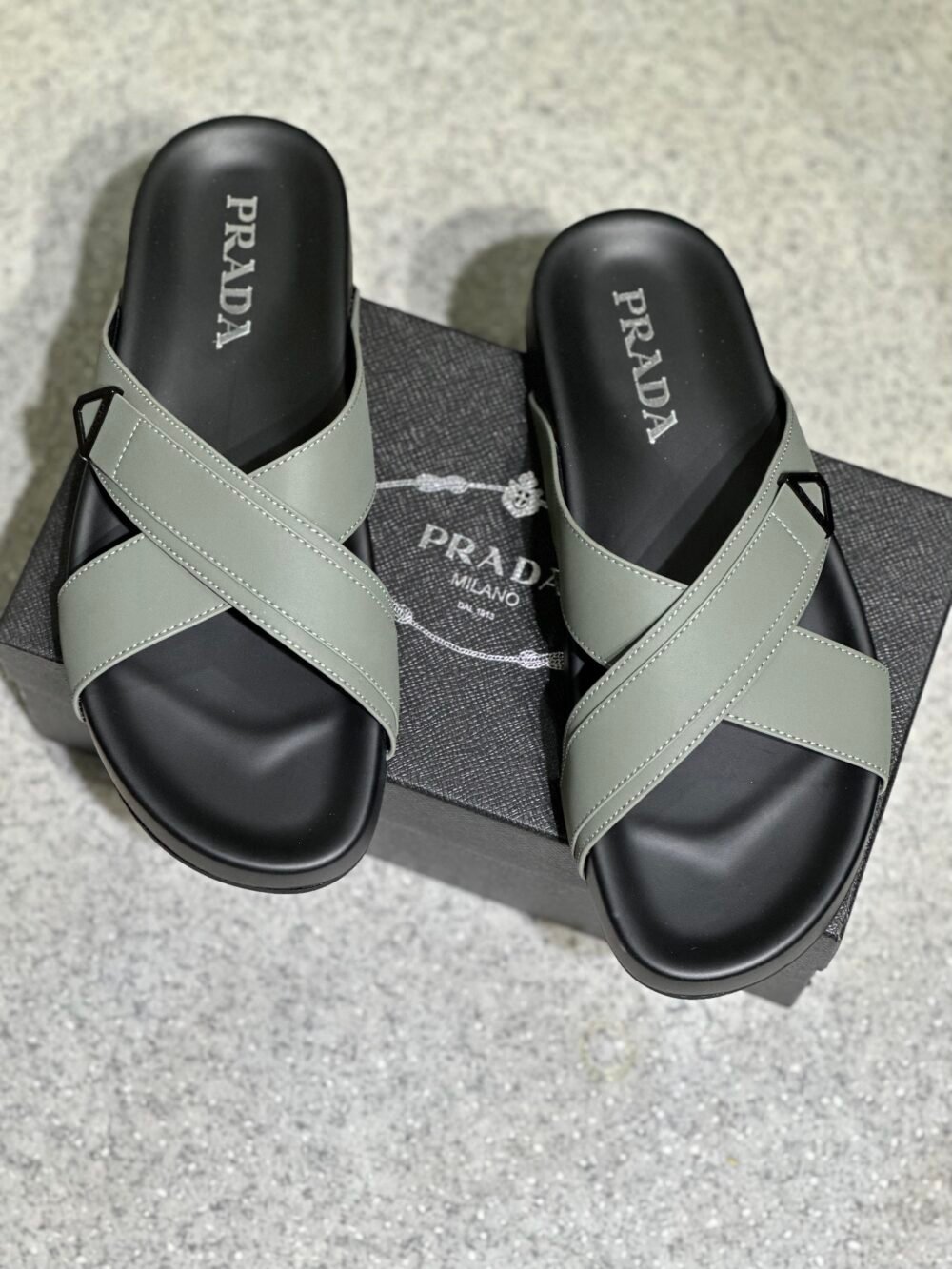 Prada Sandales