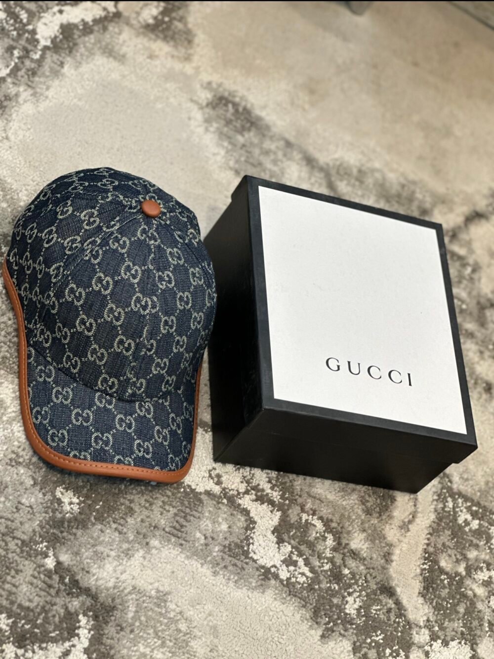 Gucci Casquettes avec boite