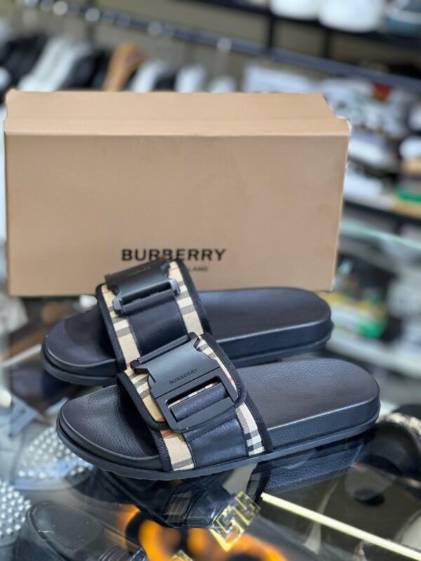 Burberry Claquettes – Image 3