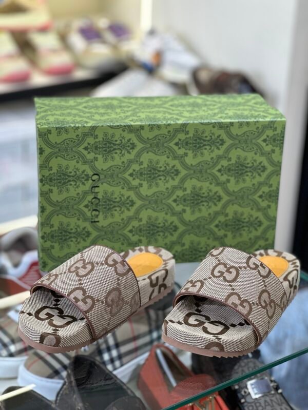 Gucci claquettes – Image 3